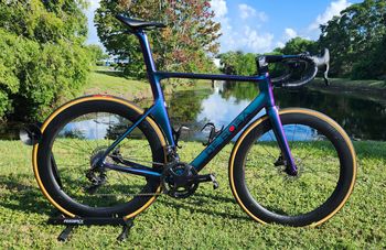 Used De Rosa **Built By De Rosa Family In Milan** 2021 De Rosa SK Disc 56cm Camaleonte - Super Record EPS, Roval 64, Metron 5D, Stages Power Meter 2021 Road & Gravel