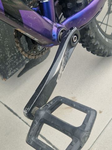 Used Trek Roscoe 6 2024 2024 Mountainbike, Purple, 27.5, 29 — image 4 of 7