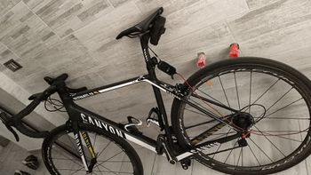 Gebrauchtes Canyon Ultimate Campagnolo Chorus 2017 Road & Gravel, Schwarz — Bild 2 von 7