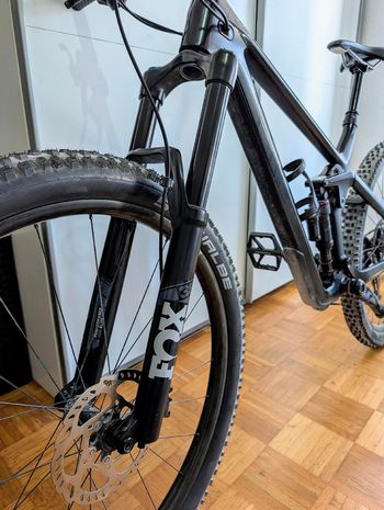 Tweedehands Canyon Strive Shimano SLX 2022 Mountainbike — afbeelding 6 van 10