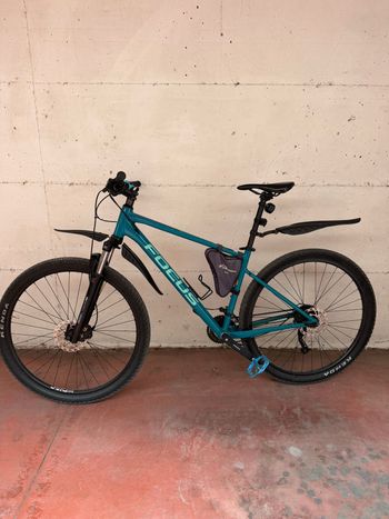 Focus Custom Shimano Acera 2023 Mountainbike usato, Blu — immagine 2 di 3