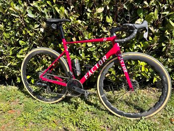 Used Factor O2 Frameset 2026 Frameset 2026 Road & Gravel, Red — image 3 of 3