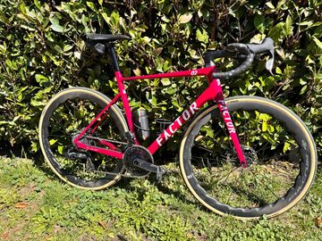 Used Factor O2 Frameset 2026 Frameset 2026 Road & Gravel, Red — image 3 of 3