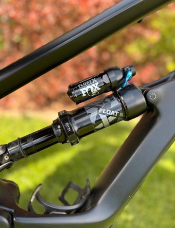 Käytetty YT Industries Capra CORE 3 MX 2024 2024 Mountainbike — kuva 9 / 9