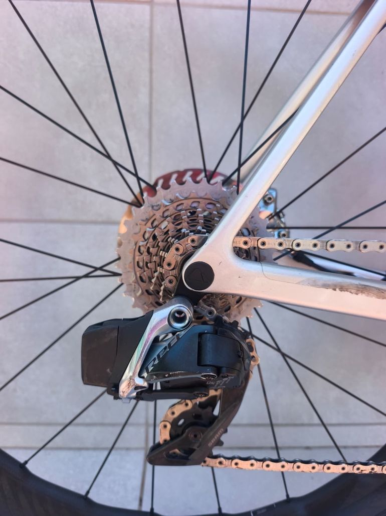Brugt Canyon Ultimate CFR eTap 2023 2023 Road & Gravel — billede 4 af 5