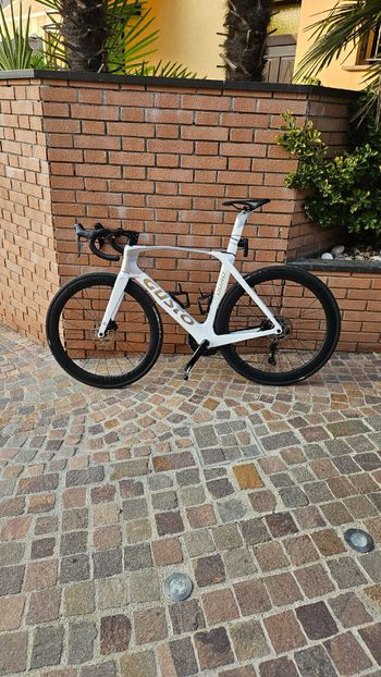 Brugt Gusto Custom Shimano 105 Di2 2025 Road & Gravel — billede 2 af 6