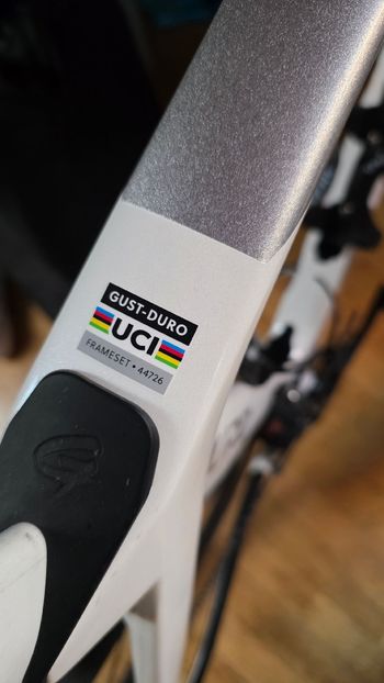 Brugt Gusto Custom Shimano 105 Di2 2025 Road & Gravel — billede 6 af 6