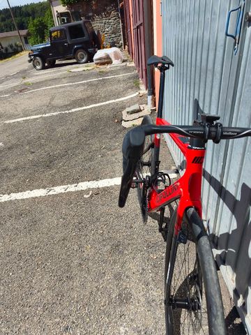 Cipollini Bond SRAM Rival eTap AXS 2024 Road & Gravel usato, Rosso — immagine 7 di 12