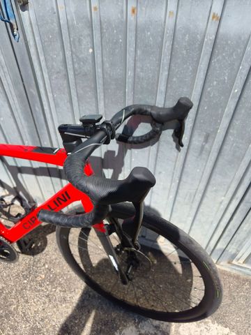 Cipollini Bond SRAM Rival eTap AXS 2024 Road & Gravel usato, Rosso — immagine 9 di 12