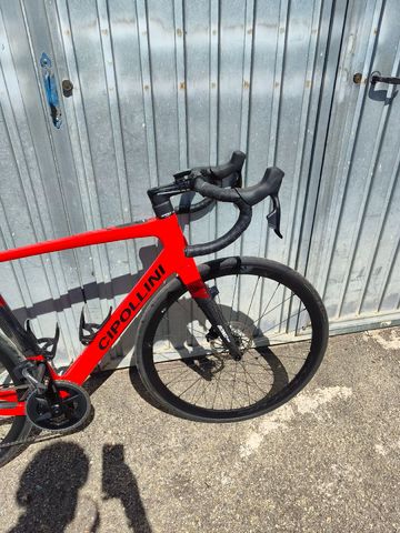 Cipollini Bond SRAM Rival eTap AXS 2024 Road & Gravel usato, Rosso — immagine 10 di 12