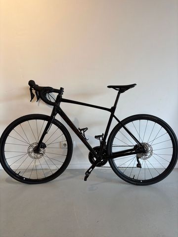 Used Giant Contend Shimano 105 2023 Road & Gravel, Black — image 2 of 4