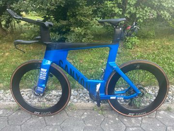 Canyon Speedmax Shimano Dura Ace Di2 2022 Road & Gravel usato, Blu — immagine 2 di 9