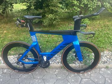 Canyon Speedmax Shimano Dura Ace Di2 2022 Road & Gravel usato, Blu — immagine 1 di 9