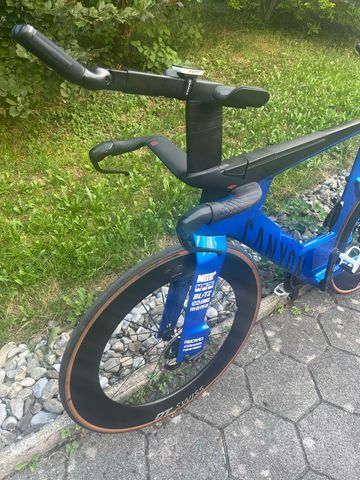 Canyon Speedmax Shimano Dura Ace Di2 2022 Road & Gravel usato, Blu — immagine 6 di 9
