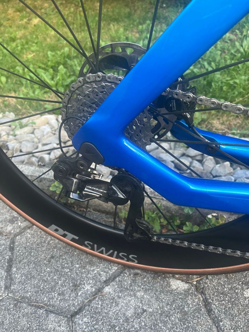 Canyon Speedmax Shimano Dura Ace Di2 2022 Road & Gravel usato, Blu — immagine 4 di 9