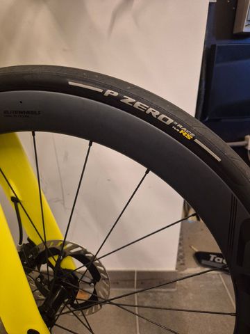 Used Canyon Speedmax CF 8 Disc 2023 2023 Road & Gravel, Orange — image 7 of 10