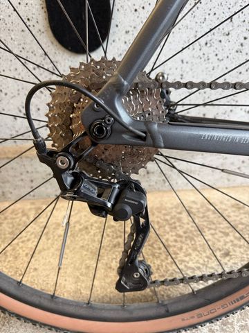 Gebrauchtes Focus Atlas Shimano GRX 2023 Road & Gravel, Hellgrau — Bild 4 von 6