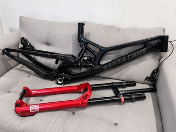 Gebrauchtes Santa Cruz V10 DH X01 / Carbon CC 2025 Frameset 2025 MTB