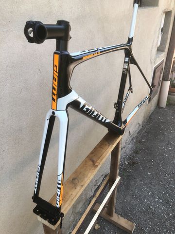 Použité Giant TCR Advanced SL 1 2017 Frameset 2017 Road & Gravel — obrázek 2 z 10
