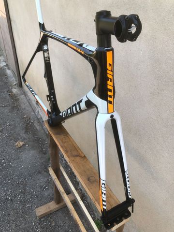 Použité Giant TCR Advanced SL 1 2017 Frameset 2017 Road & Gravel — obrázek 8 z 10