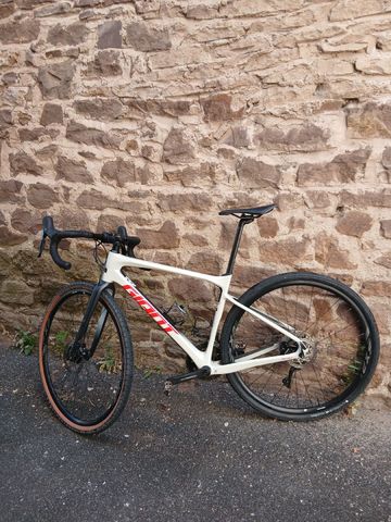 Tweedehands Giant Revolt Advanced 2 2020 2020 Road & Gravel — afbeelding 2 van 10