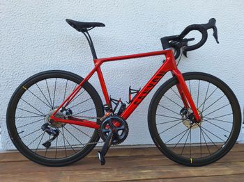 Brugt Canyon Endurace CF SL Disc 8.0 Aero Di2 2019 2019 Road & Gravel