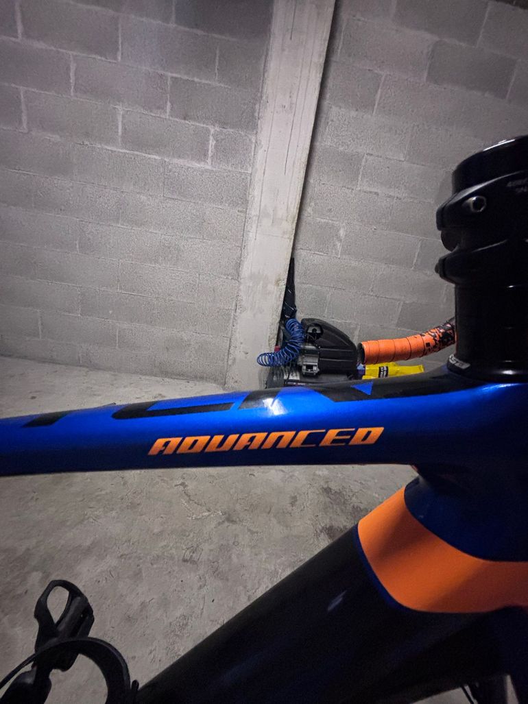 Giant TCR Advanced Pro 0 Disc 2018 2018 Road & Gravel usato, Blu — immagine 5 di 5