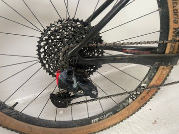 Gebrauchtes Focus RAVEN 8.9 2019 2019 Mountainbike, Schwarz — Bild 4 von 5