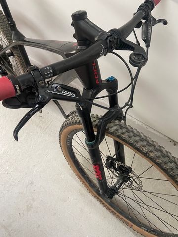 Gebrauchtes Focus RAVEN 8.9 2019 2019 Mountainbike, Schwarz — Bild 5 von 5
