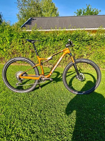 Used Lapierre XRM 8.9 2023 2023 Mountainbike, Orange — image 1 of 6