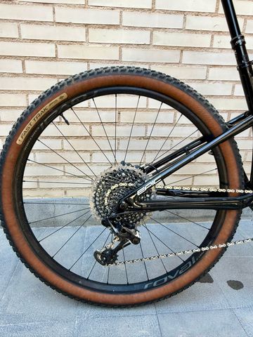 Specialized Epic Pro 2021 2021 Mountainbike d'occasion — image 3 sur 17
