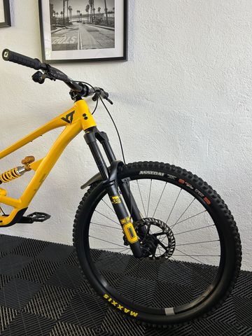 Brugt YT Industries Capra 29 CORE 3 AL 2025 2025 Mountainbike — billede 8 af 13