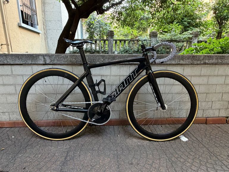 Used Giant Omnium 2017 2017 Road & Gravel, Black — image 2 of 13