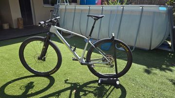 Gebrauchtes Orbea ALMA M20 2024 2024 Mountainbike, Hellgrau, 29 — Bild 2 von 7