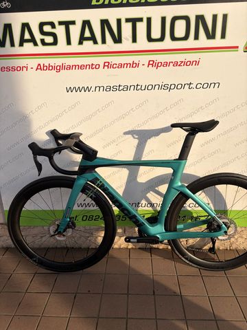 Brugt Bianchi Oltre PRO SHIMANO ULTEGRA DI2 2025 2025 Road & Gravel
