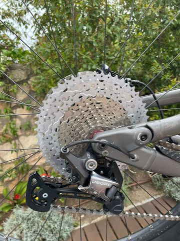 Używany Marin Alpine Trail Carbon 2 2024 2024 Mountainbike — zdjęcie 3 z 11