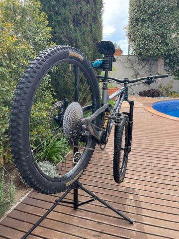 Używany Marin Alpine Trail Carbon 2 2024 2024 Mountainbike — zdjęcie 2 z 11