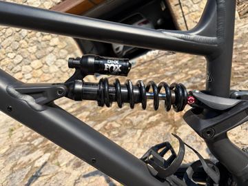 Specialized Status 170 2 2024 2024 Mountainbike de segunda mano, Negro — imagen 8 de 23