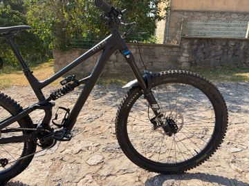 Specialized Status 170 2 2024 2024 Mountainbike de segunda mano, Negro — imagen 4 de 23