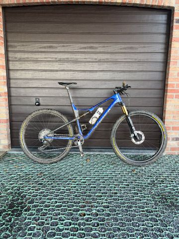 Używany Orbea Oiz Shimano Deore XT Di2 2026 Mountainbike — zdjęcie 3 z 3