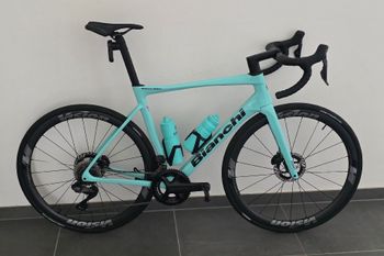 Käytetty Bianchi Specialissima Shimano Ultegra Di2 2024 2024 Road & Gravel