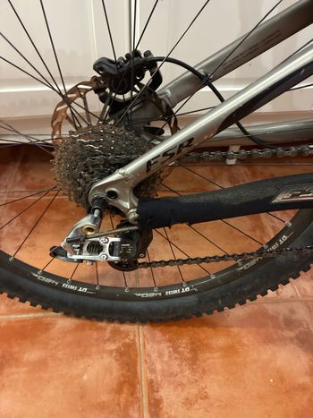 Specialized M5 FSR 2009 Mountainbike usato, Grigio chiaro — immagine 10 di 12