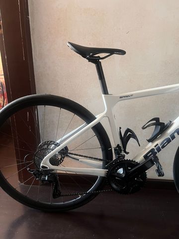 Używany Bianchi Sprint 105 2024 2024 Road & Gravel — zdjęcie 3 z 11