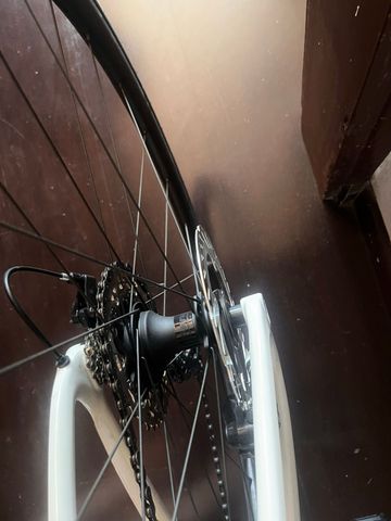 Używany Bianchi Sprint 105 2024 2024 Road & Gravel — zdjęcie 6 z 11