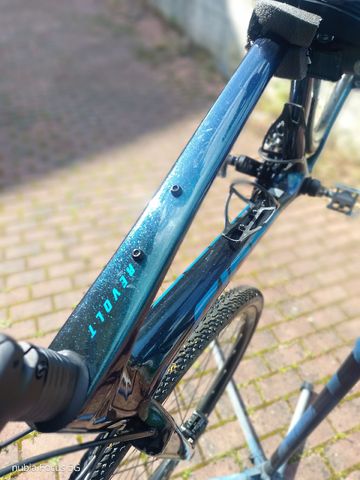 Used Giant Revolt Advanced 2 2024 2024 Road & Gravel, Blue — image 9 of 11