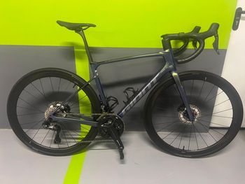 Giant Defy Advanced Pro 0 2025 2025 Road & Gravel d'occasion