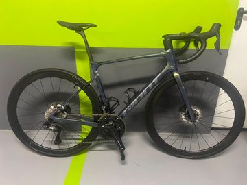 Giant Defy Advanced Pro 0 2025 2025 Road & Gravel de segunda mano
