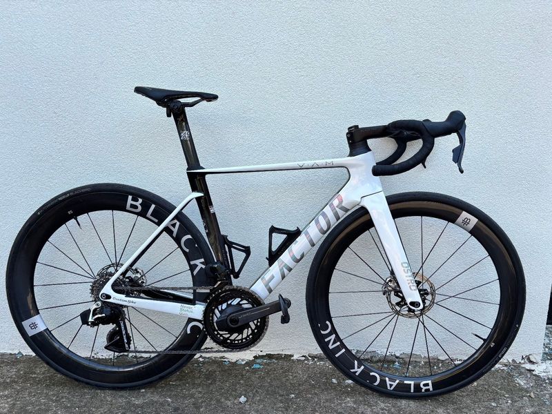 Factor OSTRO VAM - SRAM Red w/ Power Meter 2026 2026 Road & Gravel d'occasion