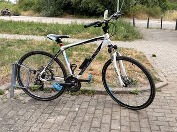 Used BULLS Crossbike Shimano Altus 2017 Road & Gravel, White — image 1 of 3