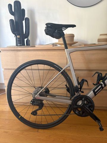 Używany BMC Teammachine SLR 01 FIVE 2022 2022 Road & Gravel — zdjęcie 2 z 8